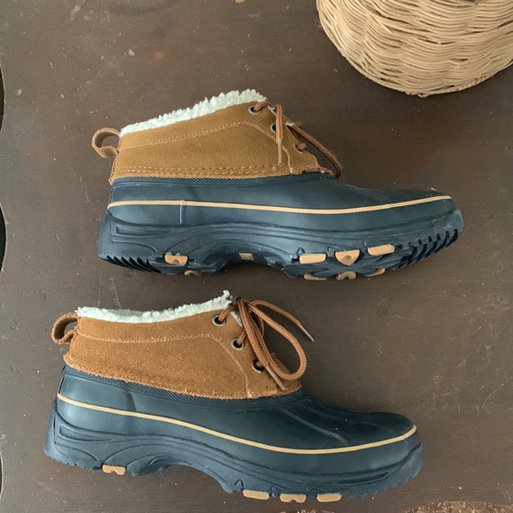 Bass Brand Duck Boots Rain Shoes Winter Shoes Size 7.5-8 - Picture 1 of 7
